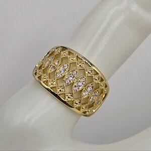 Swarovski Crystal Elements Gold Diamond Patterned Ring Size 8 Statement Ring